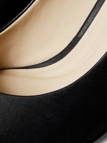 Calvin Klein Pumps 'ESS 70' in Schwarz
