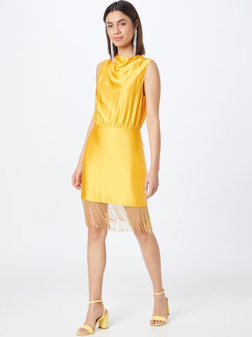 PATRIZIA PEPE - Vestido em amarelo: frente