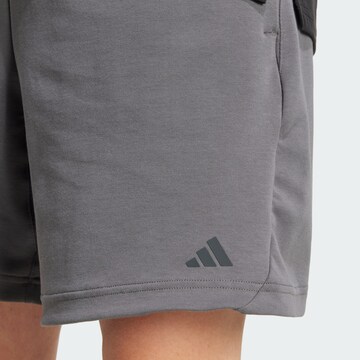ADIDAS PERFORMANCE Regular Sportshorts 'Base' in Grau