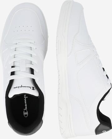 Baskets basses 'TENNIS CLAY 86' Champion Authentic Athletic Apparel en blanc