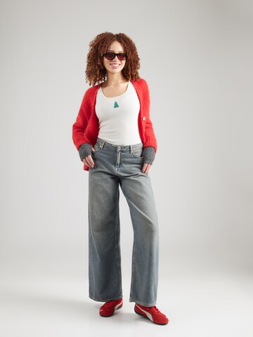 GAP Τοπ σε λευκό