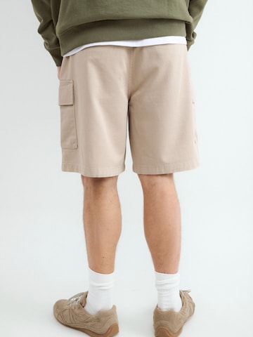 BALMOHK Regular Shorts in Beige