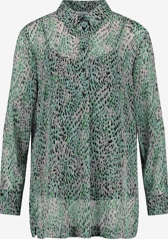 GERRY WEBER Blouse in Green: front