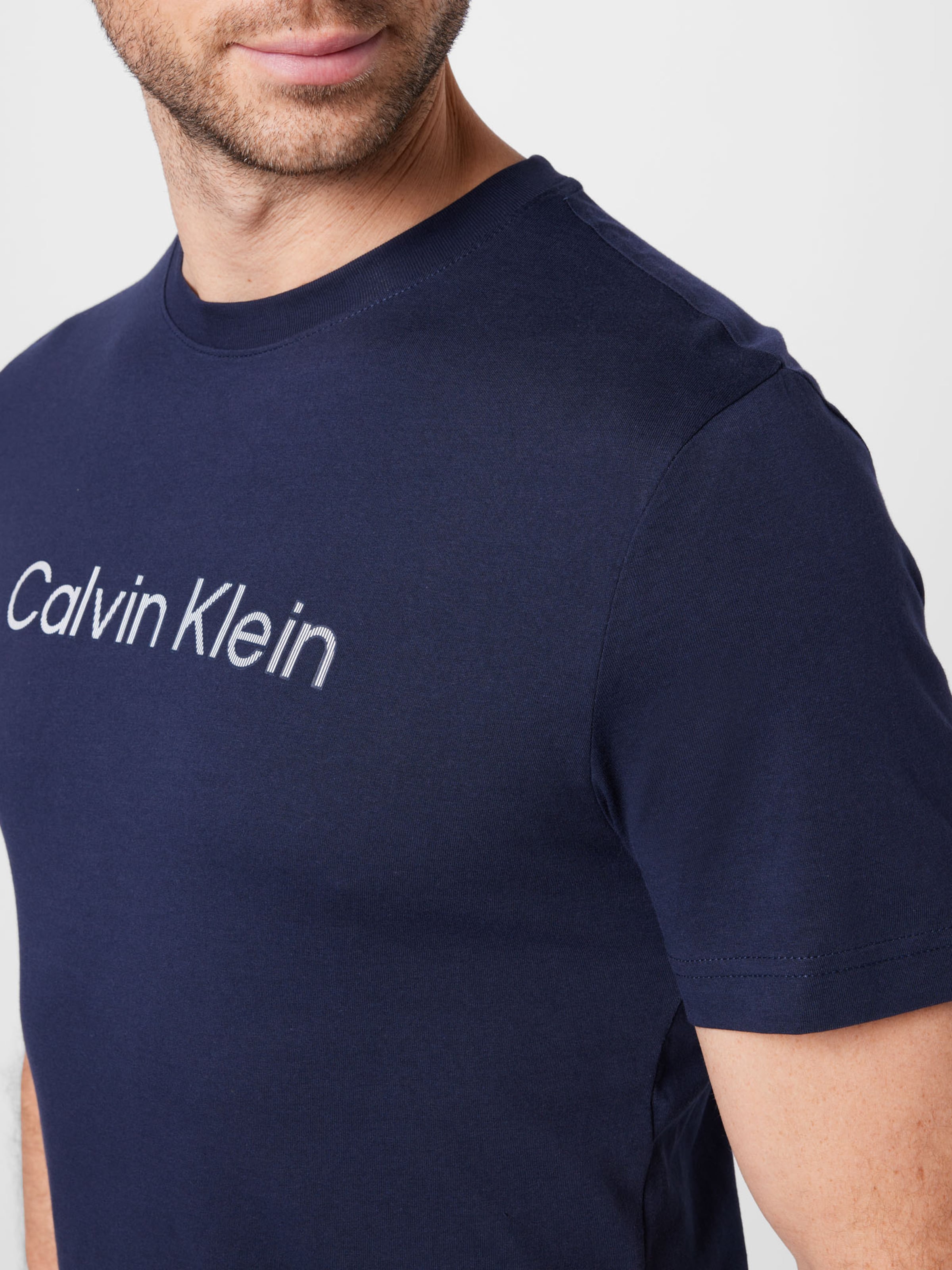 Calvin Klein T-Shirt in Navy 