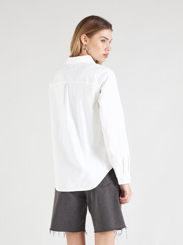 AÉROPOSTALE - Blusa en blanco