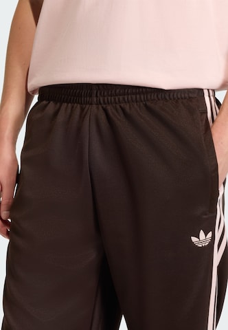 ADIDAS ORIGINALS - regular Pantalón en marrón