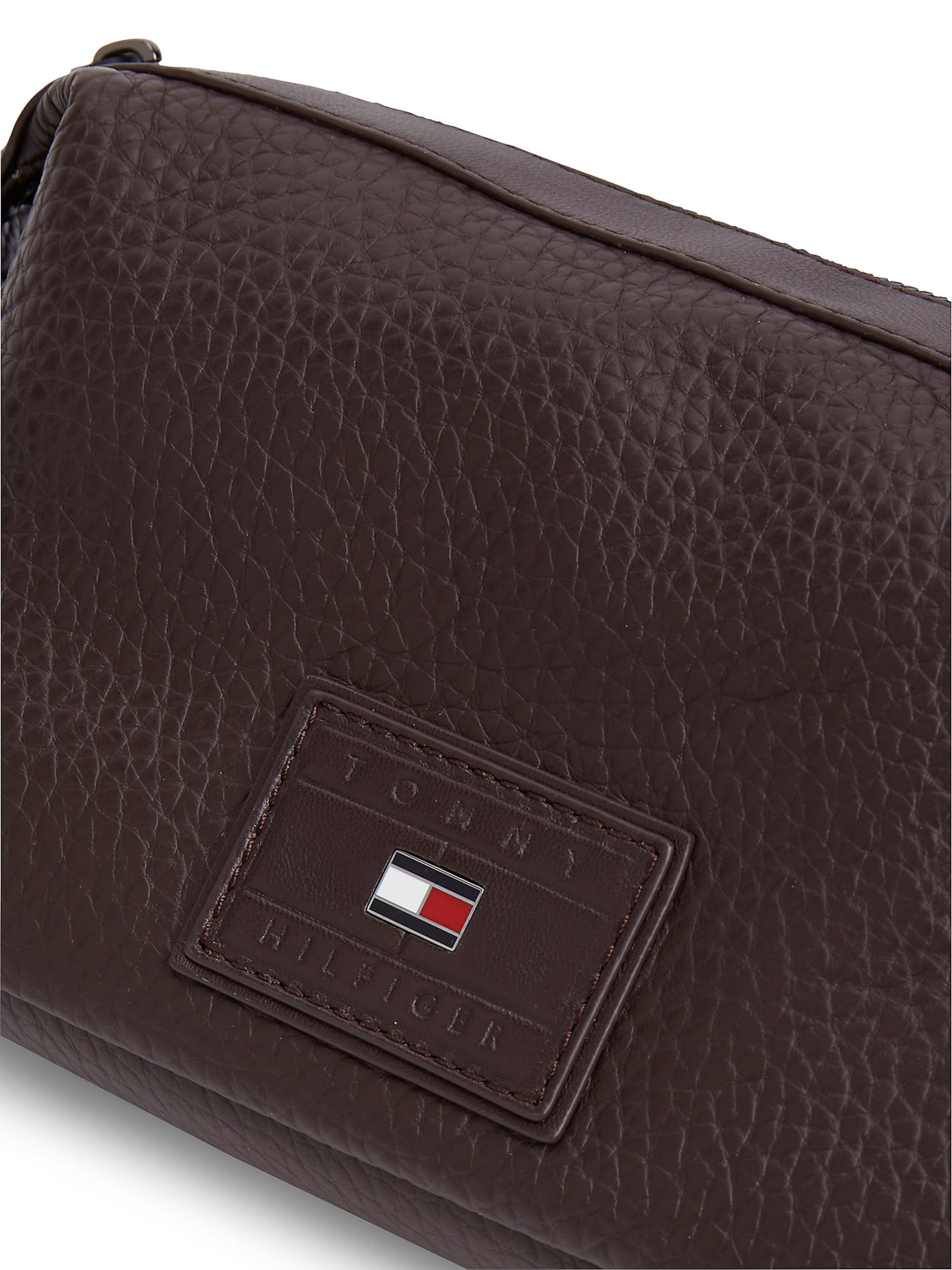 TOMMY HILFIGER Crossbody bag in Brown
