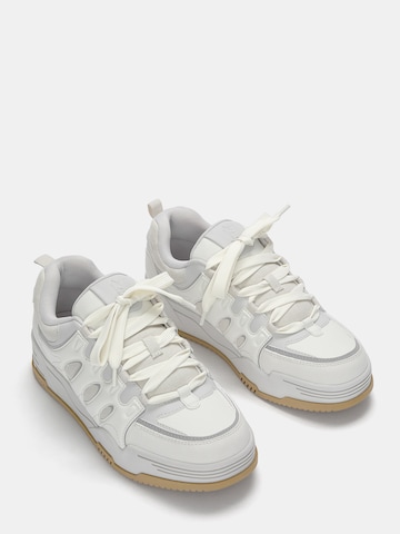 Sneaker bassa di Pull&Bear in grigio