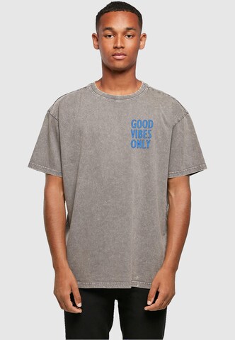 Merchcode Shirt 'Good Vibes Only' in Grijs: voorkant