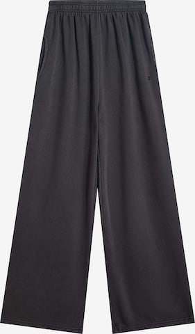 BershkaWide Leg/ Široke nogavice Hlače - siva boja: prednji dio