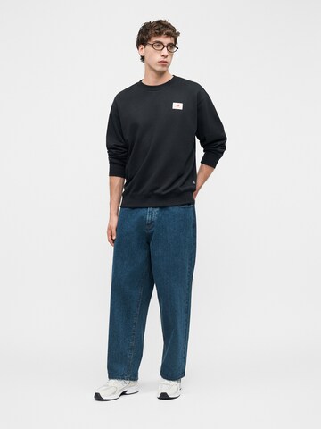 new balance Sweatshirt in Black