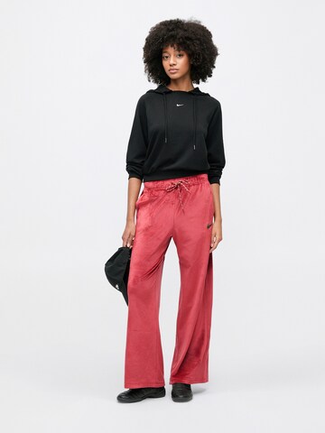 Nike Sportswear Sweatshirt 'CHILL' i svart