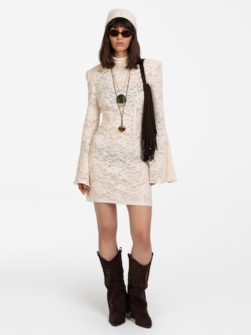 Robe 'Anya' mandragora en beige
