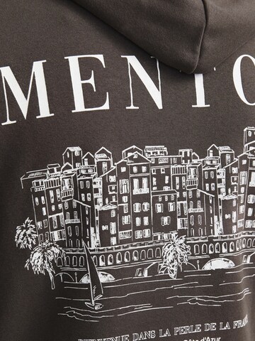 JACK & JONES Sweatshirt in Bruin