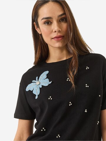 Maglietta di Bianco Lucci in nero