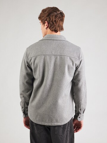 Coupe regular Chemise QS en gris