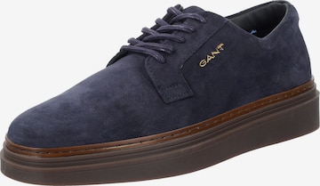 Baskets basses GANT en bleu : devant