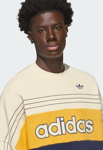 ADIDAS ORIGINALS - Sweatshirt 'Varsity' em branco