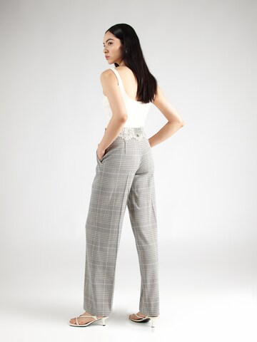 Twinset Wide leg Pleat-Front Pants in Grey