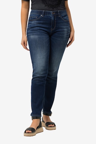 Ulla Popken Slimfit Jeans in Blauw: voorkant