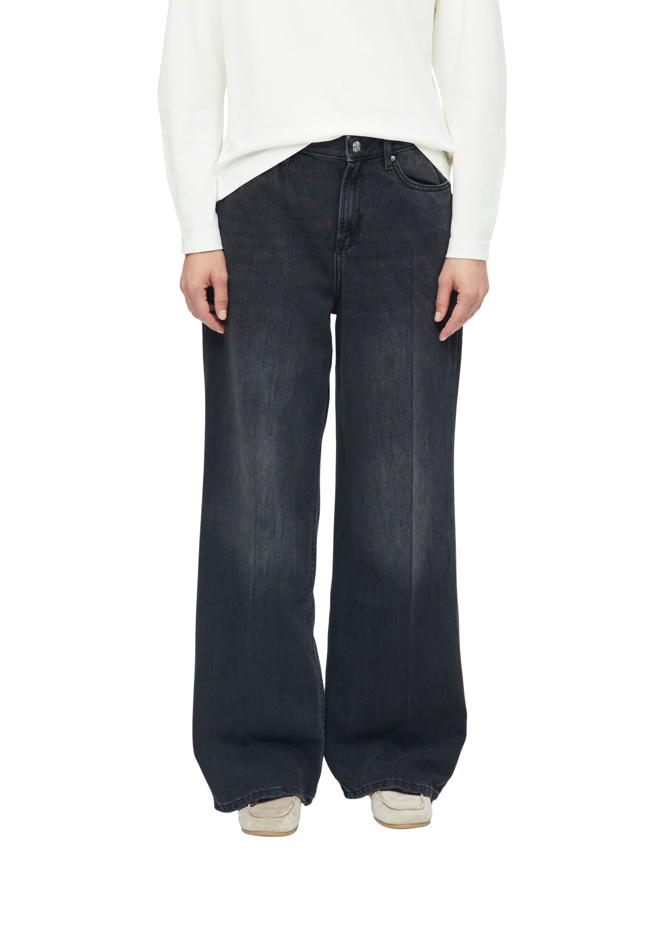 s.Oliver Wide leg Jeans 'Suri' in Zwart: voorkant