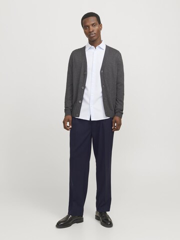 Loosefit Pantalon à plis JACK & JONES en bleu