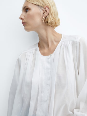 Bluză 'OLIVIA' de la MANGO pe alb