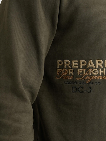 PME Legend Sweatshirt 'Sweatshirt with garment-dye wash and artworks' i grøn