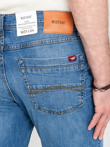 regular Jeans 'Washington 1018017 5000 682' di MUSTANG in blu