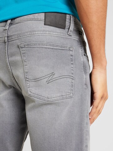 QS Regular Shorts in Grau