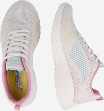 SKECHERS Tenisky – bílá