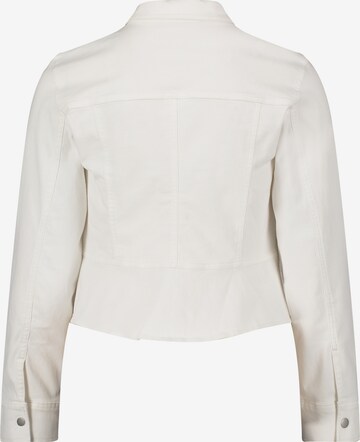 Betty Barclay Blazer in White