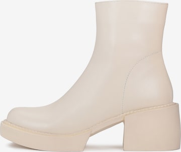Stivaletto di Kazar Studio in beige: frontale
