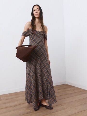 MANGO Kjole 'Socket' i brun: forside