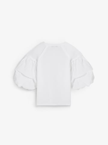 Tricou de la Scalpers pe alb