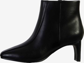 CLARKS Enkellaarsje in Zwart: voorkant