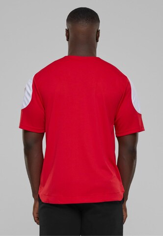 Coupe regular T-Shirt 'Varsity Block Baseball' FUBU en rouge