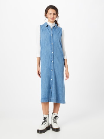 Monki - Vestido camisero en azul: frente