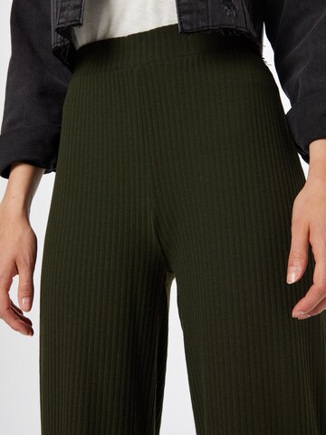 ONLY Wide leg Pants 'Nella' in Green