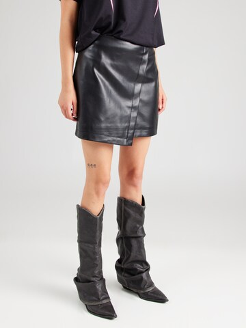 Gina Tricot Skirt in Black: front