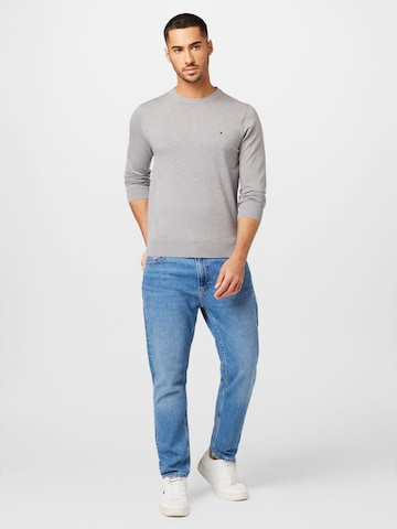 Pullover di TOMMY HILFIGER in grigio