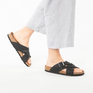 BIRKENSTOCK Šľapky - Čierna: predná strana