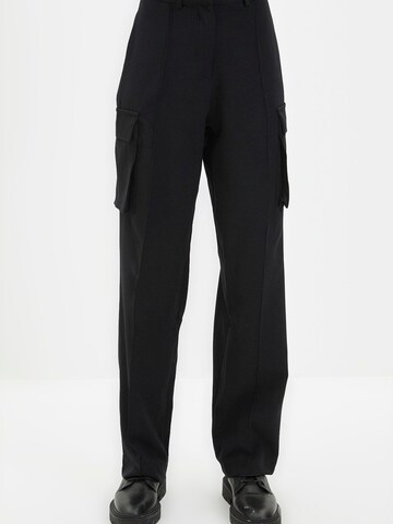 Trendyol Regular Hose in Schwarz