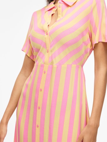 VILA - Vestido camisero 'VIAya Paya' en amarillo