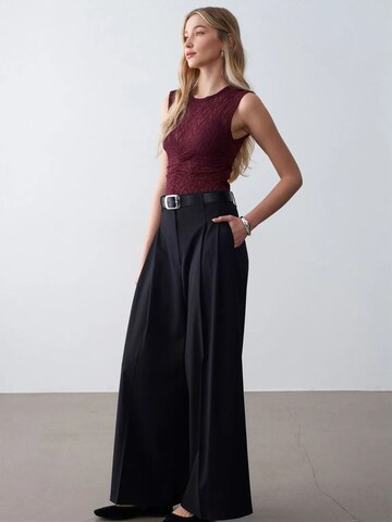 Dilvin Wide leg Pants in Black