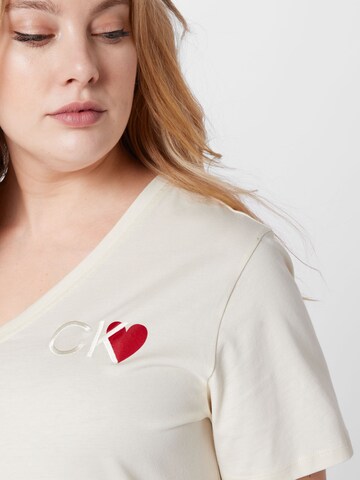 Calvin Klein Curve - Camisa 'VALENTINES' em branco