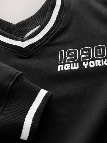 Next Sweatshirt in Schwarz