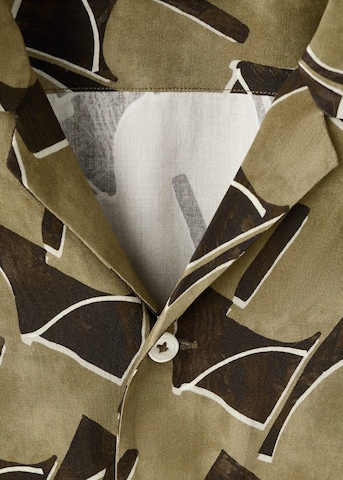 MANGO MAN Regular fit Button Up Shirt 'David' in Green