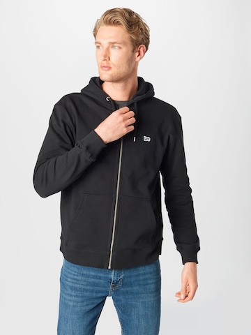 Lee Zip-Up Hoodie in Black: front