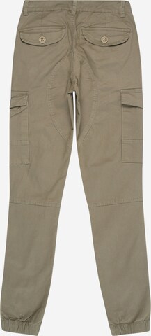 Tapered Pantaloni de la BLUE SEVEN pe verde